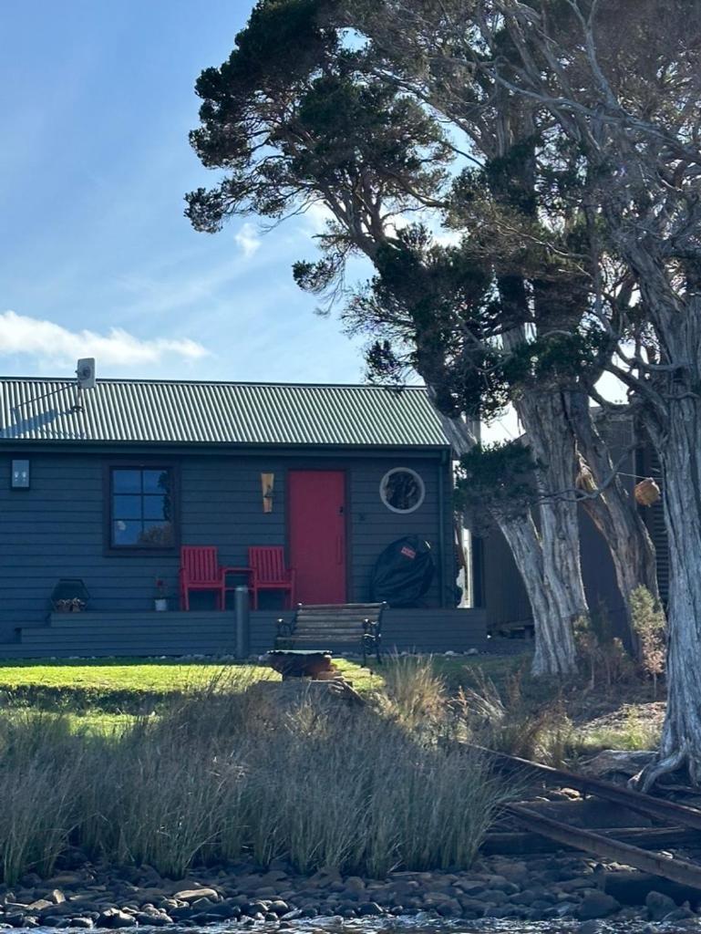 Salt Box Hideaway Apartment Strahan Luaran gambar